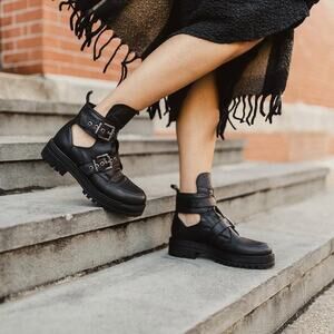 DNA Footwear Leather Open‎ Side Buckle Boots 10 Black